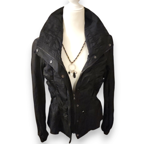 Kenneth Cole New York Black Ruched Metallic Zip Jacket Size XS - Picture 1 of 17